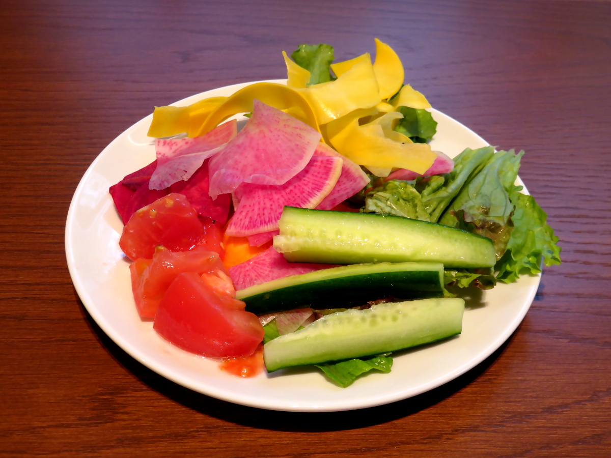 [EN] Salad. [FR] Salade. [JP] サラダ。