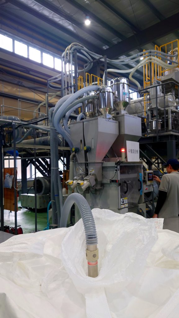 Machine sucking rice